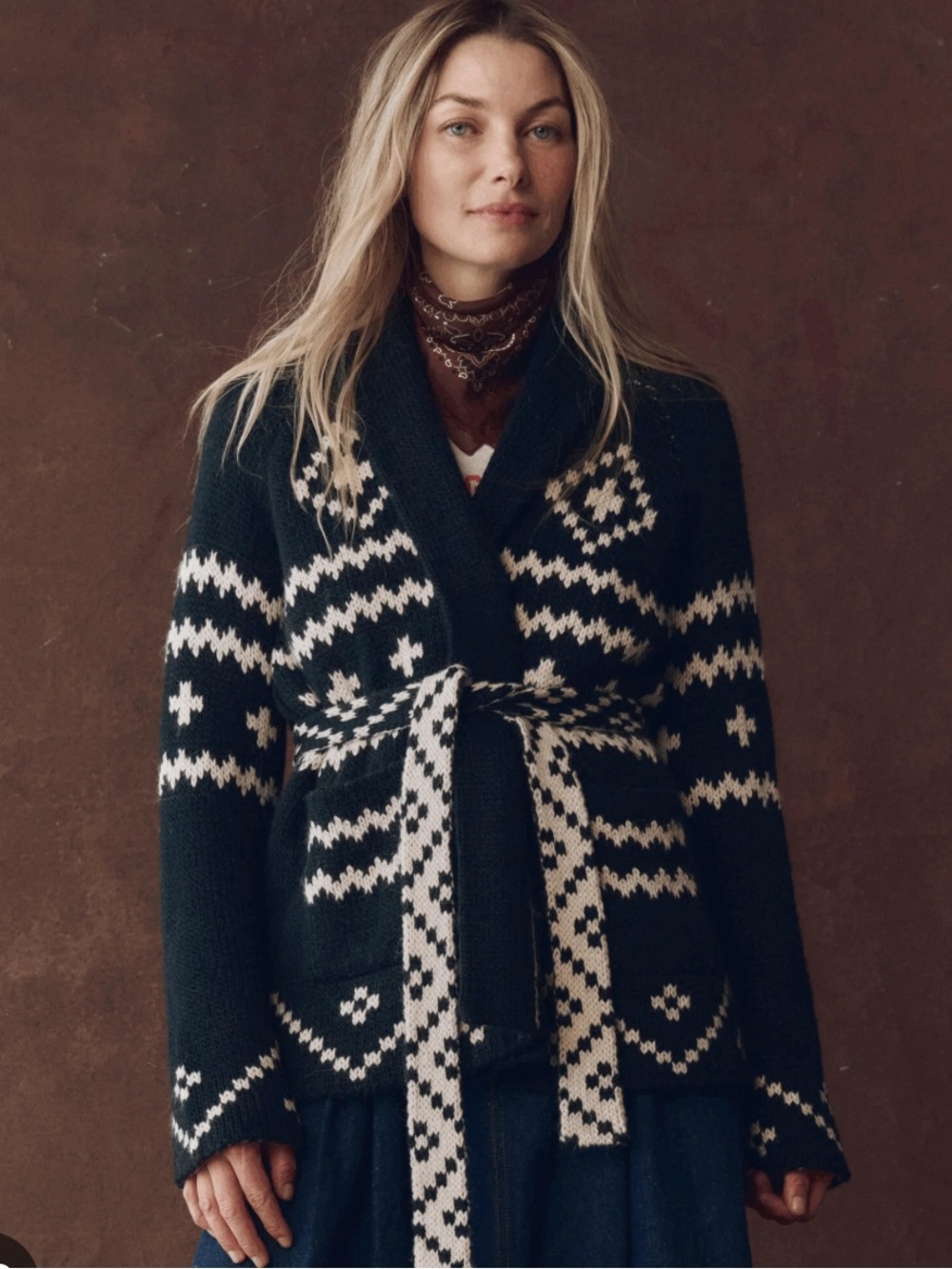 THE GREAT. The Reversible Shepherd Cardigan in Navy Jacquard